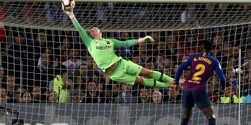 Marc-Andre ter Stegen vẫn là chốt chặn đáng tin cậy của Barca